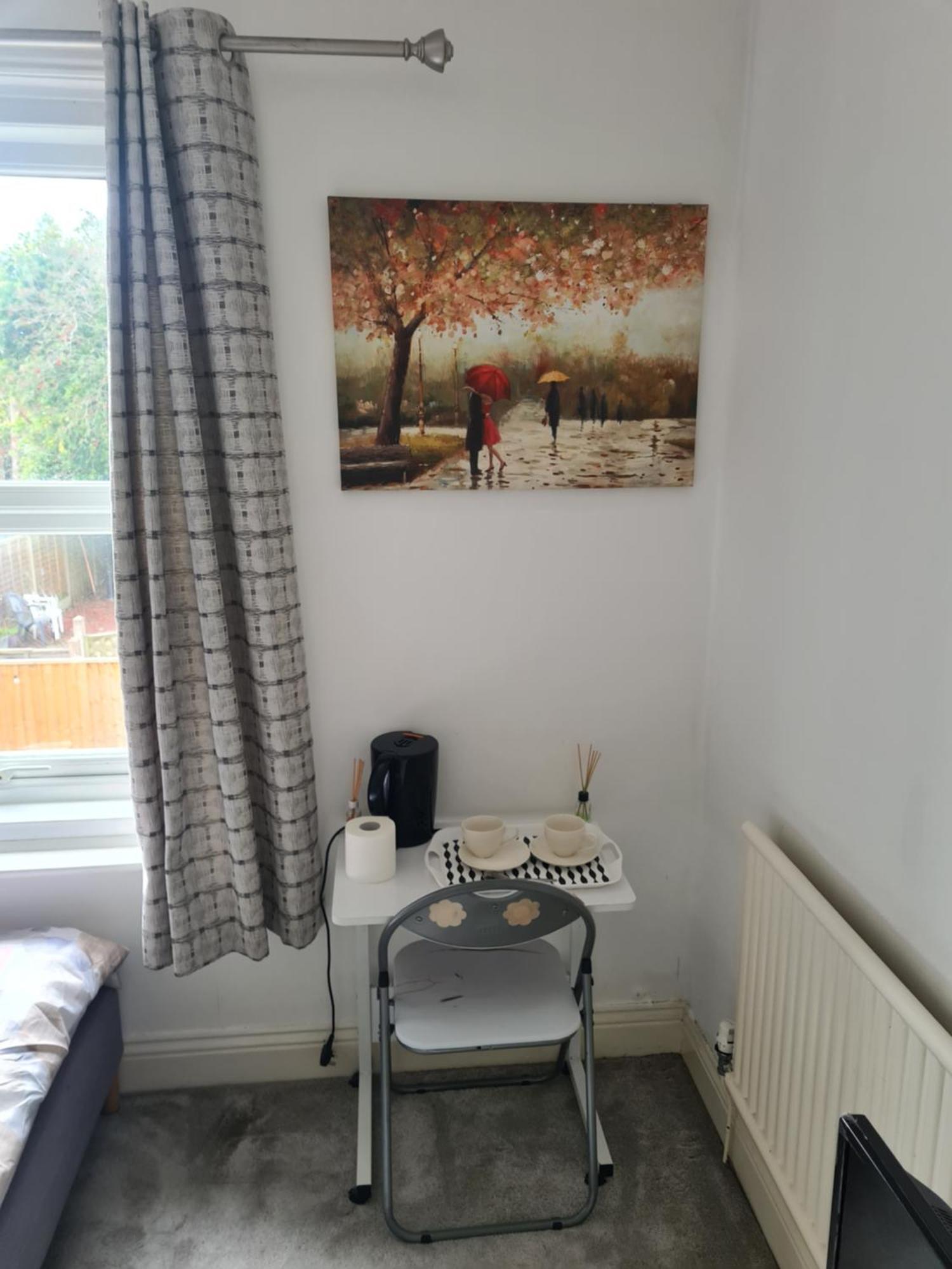A Private & Beautiful Bedroom With Shared Bathroom In The Heart Of Bournemouth Ngoại thất bức ảnh